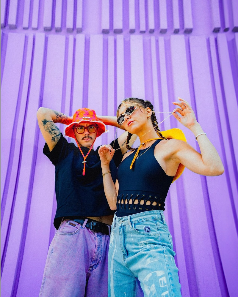 
                  
                    Traces of Japanese Jean
                  
                