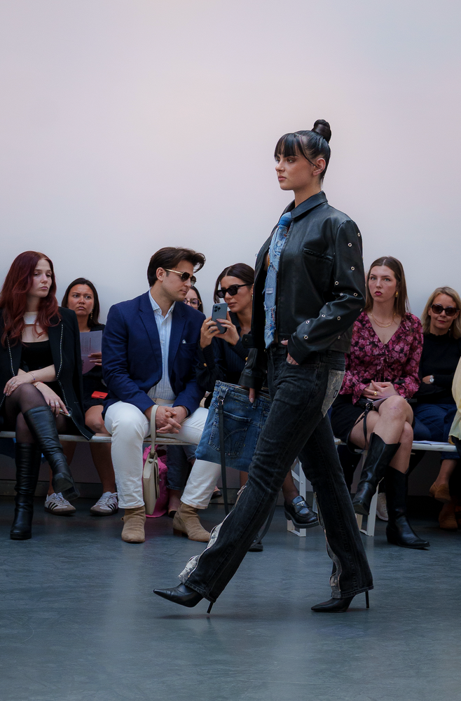 
                  
                    VEST FIRST STRIKE EDITION
                  
                