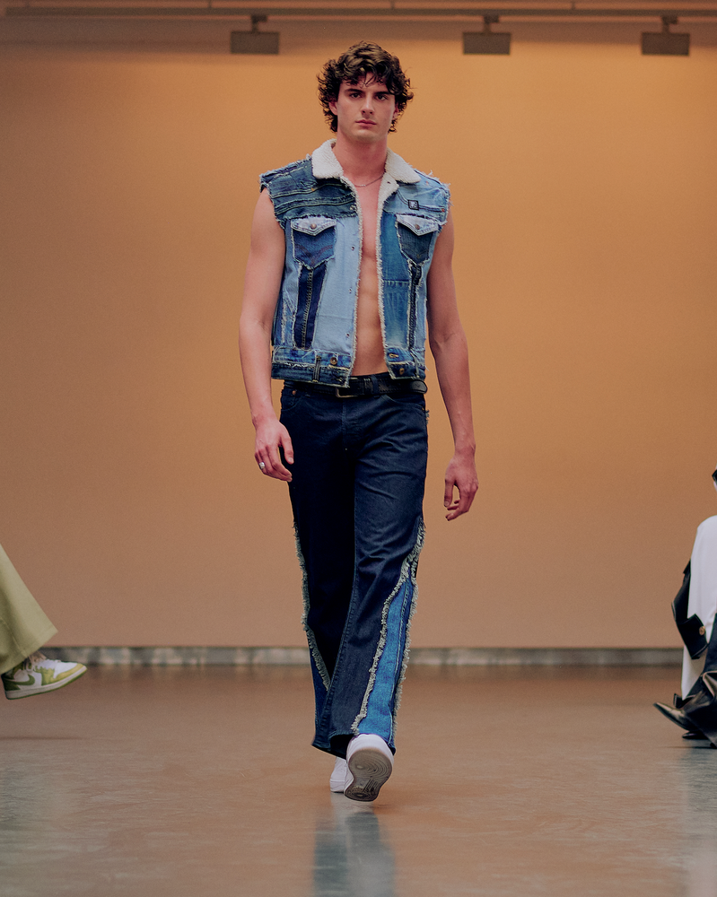 
                  
                    VEST DENIM BELT FUSION
                  
                