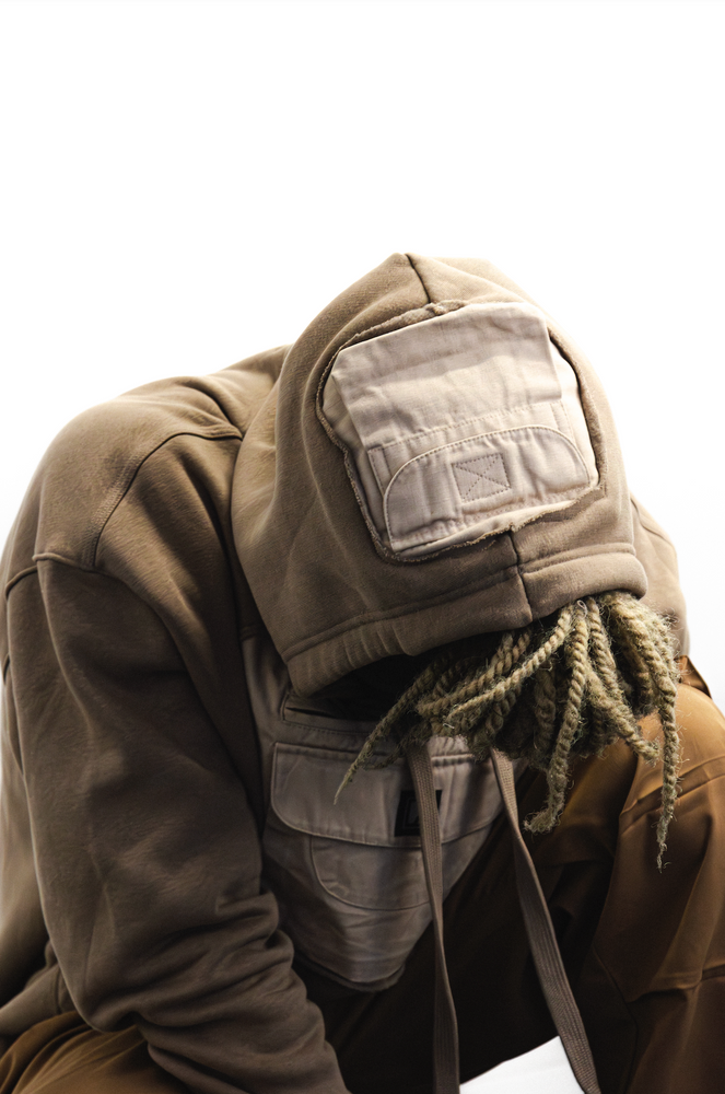 
                  
                    HOODIE TACTICAL POCKETS
                  
                