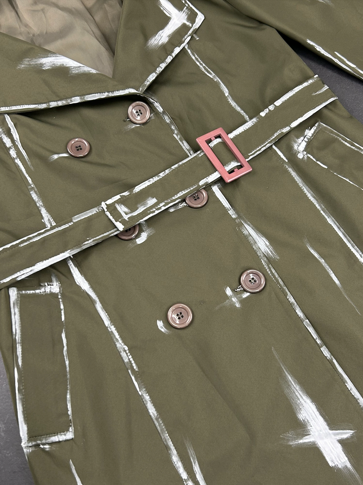 
                  
                    TRENCH CARTOON SHADOW
                  
                