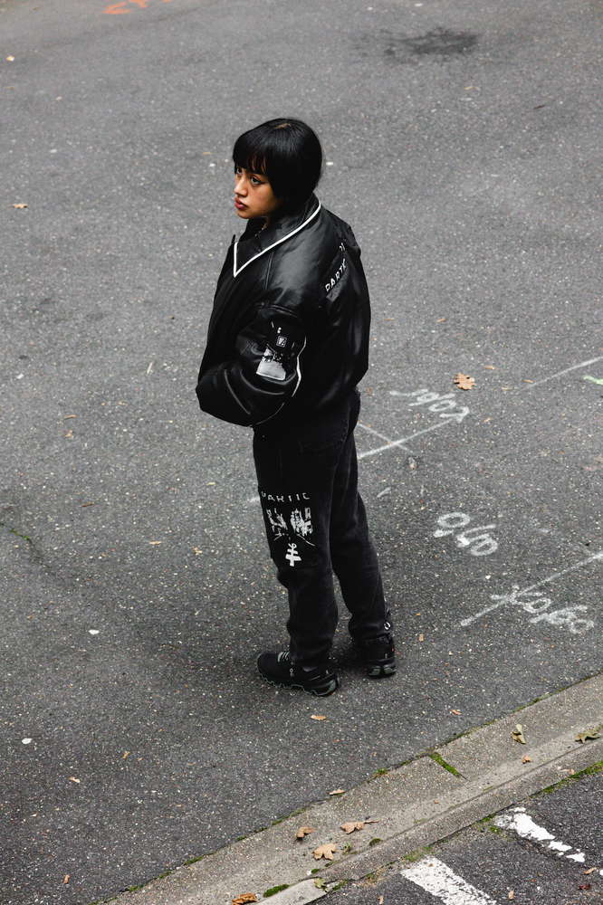 
                  
                    PUFFER CROP TOP VENUM
                  
                