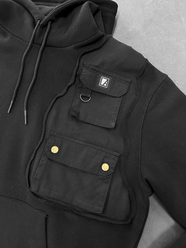 
                  
                    HOODIE TACTICAL POCKETS
                  
                