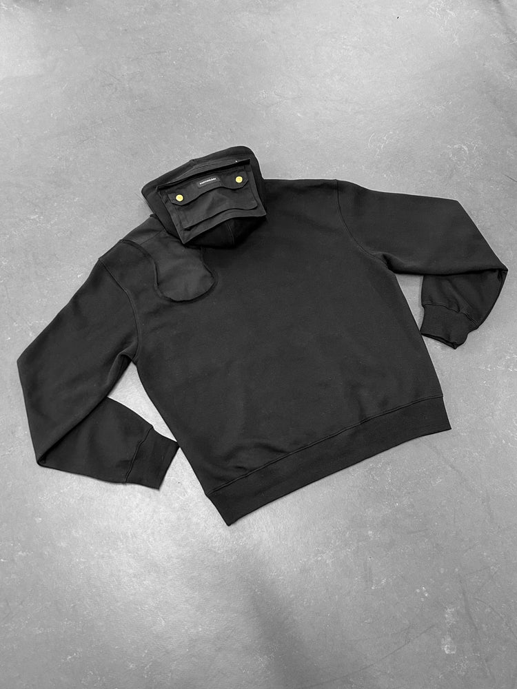 
                  
                    HOODIE TACTICAL POCKETS
                  
                