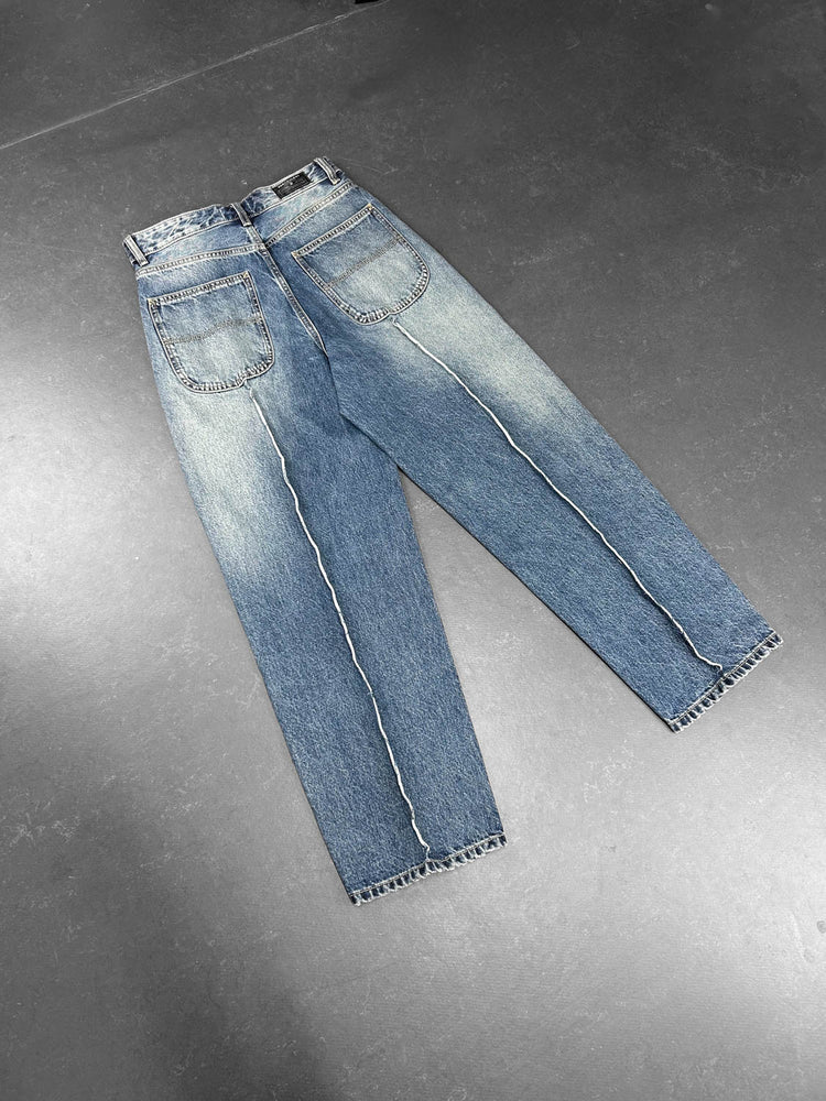 
                  
                    JEANS FRAYED PINCH
                  
                