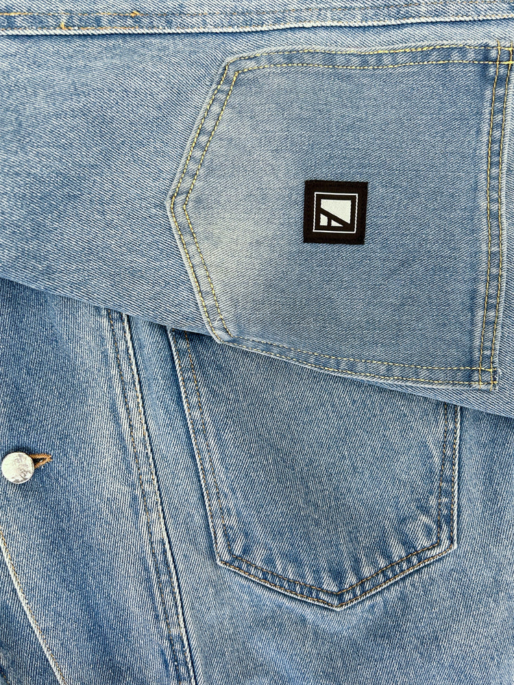 
                  
                    JACKET FRAGMENT DENIM
                  
                