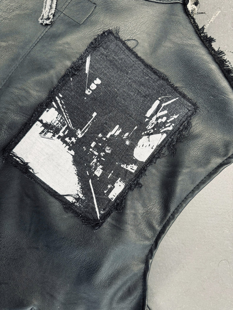 
                  
                    Vest NIPPON FRAGMENTS SLEEVELESS
                  
                