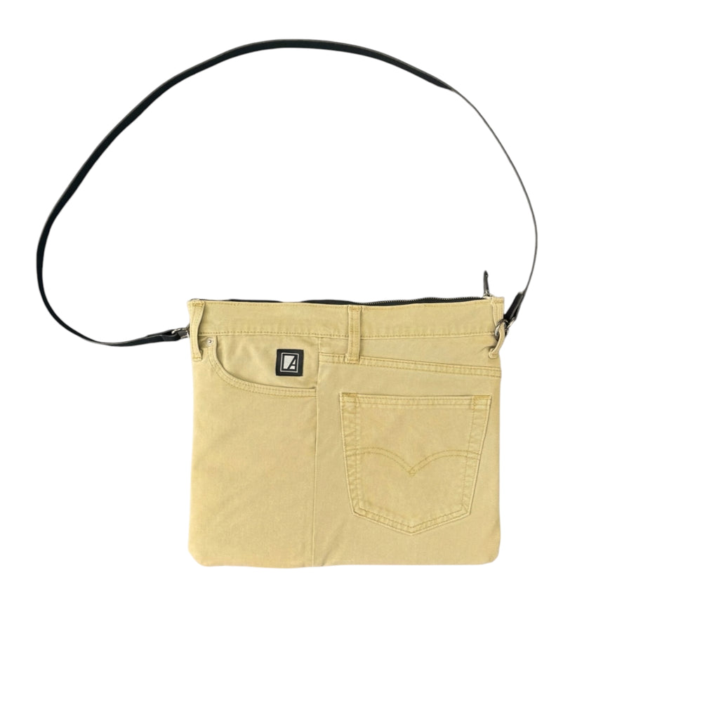 
                  
                    BEIGE DENIM POUCH
                  
                