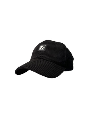 
                  
                    Casquette type velours Noir
                  
                